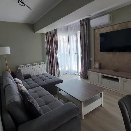 Apartment Diacos
